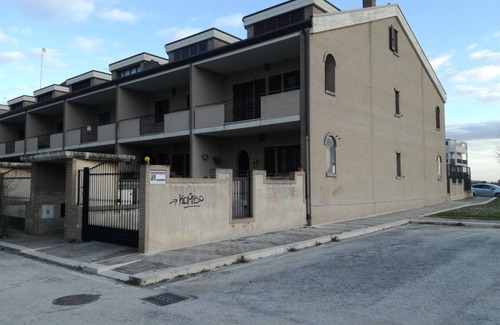 Foggia Cottage | Villa con ampio parcheggio e verde intorno