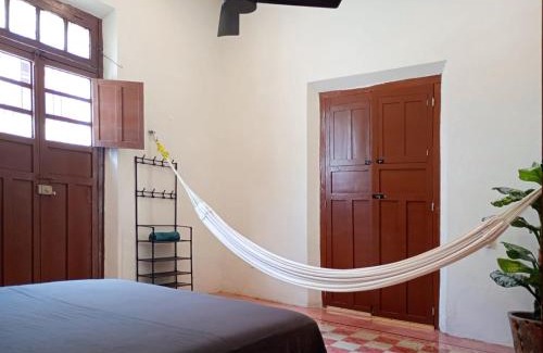 Centro Bed & Breakfast | Villa con piscina para 6 personas en camas y 2 Hamacas Ado 69