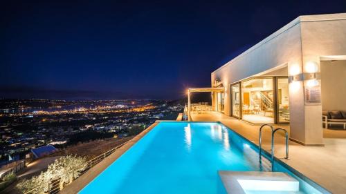 Katochori Villa | Villa Con Vista- Heated Pool 4 bdr sleeps 8