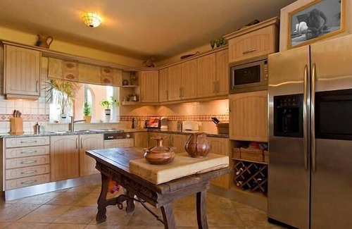 Carvoeiro Villa | Villa Concha - Wonderful 6 bedroom villa, fenced in pool, outside bar, close to