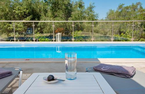 Rantatika Villa | Villa Constadina Large Private Pool AC WiFi