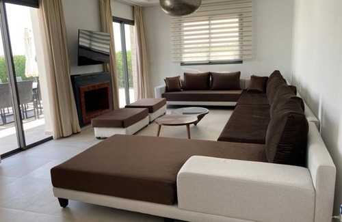 Ounagha Villa | Villa Contemporaine Avec Piscine