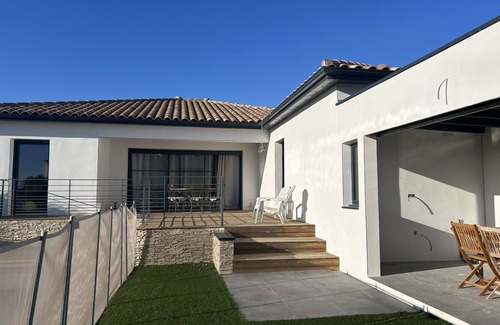 Magalas Villa | Villa Contemporaine Avec Piscine !