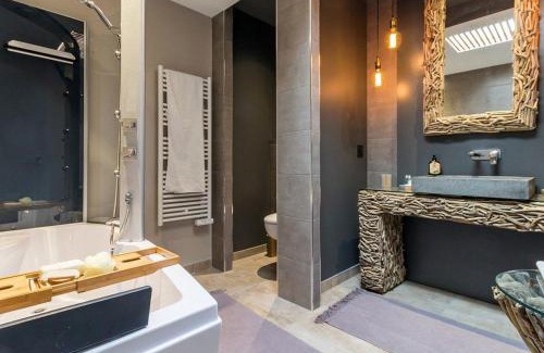 Ligne House | Villa Contemporaine avec Spa, Sauna, Piscine et Île Privative près de Nantes - FR-1-306-866