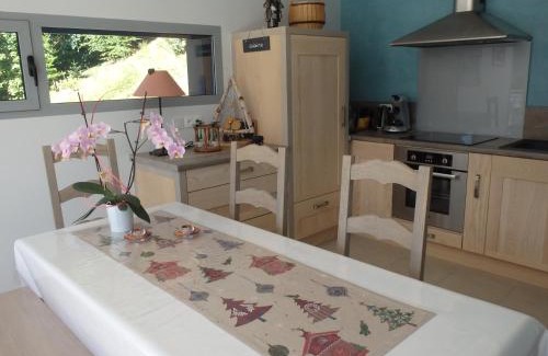 Saint-Bresson Villa | Villa Cora Venez neuve avec SPA