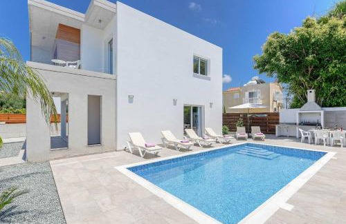 Pegeia Villa | Villa Coral Bay