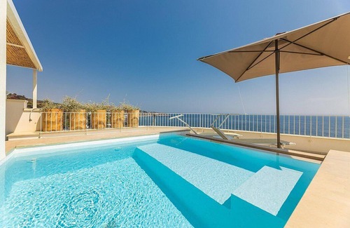 Marina di Marittima House | Villa Core: A bright and sunny independent house which faces the sun and the sea, with Free WI-FI.