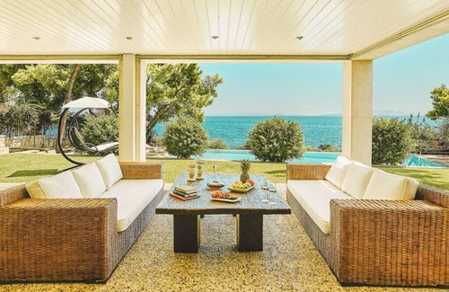 Agii Theodori Villa | Villa Corinthia Summa