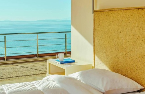 Agii Theodori Villa | Villa Corinthia Summa