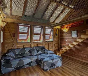 Le Moule Villa | Villa créole en bois - Charme & Confort