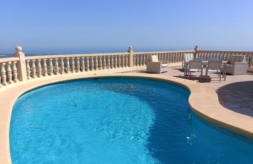 Rafol de Almunia Villa | Villa Cristal