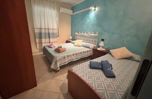 Masainas Bed & Breakfast | Villa Cristina - Triple Room with Shared Bathrooms