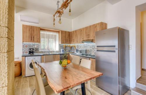 Soroni Villa | Villa Crypty