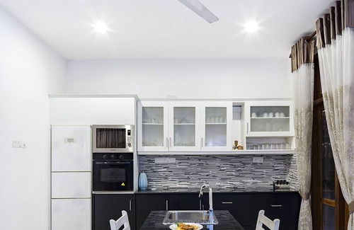 Kaduwela Villa | Villa Crystals - Private Luxury villa with pool close to Colombo city