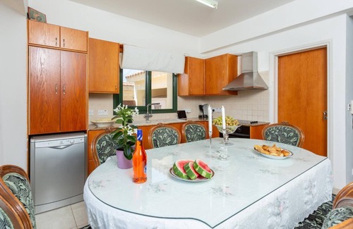 Ayia Marina Chrysochous Villa | Villa Olivetta - Three Bedroom Villa, Sleeps 7