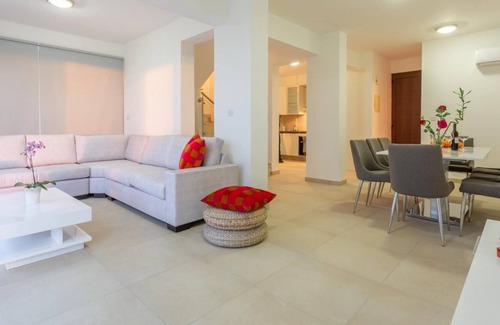 Ayia Marina Chrysochous Villa | Villa Blue Diamond - Four Bedroom Villa, Sleeps 8