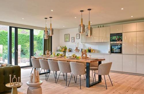 Marcq-en-Baroeul House | Villa d'Architecte à Marcq-en-Barœul avec Jeux, WiFi, Clim et Parking - FR-1-510-226