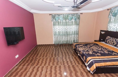 Nungua Central Resort | Villa D' Coco - Your Vacation Hotspot