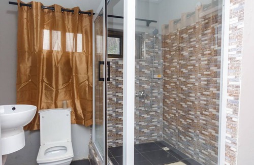 Nungua Central Resort | Villa D' Coco - Your Vacation Hotspot
