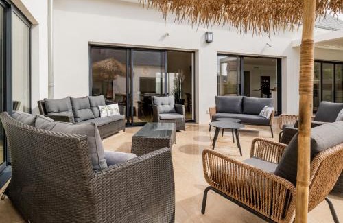 La Turballe House | Villa d'Exception avec Piscine, Spa et Salle de Cinéma à 50m de la Plage, Capacité 14 pers. - FR-1-306-1275
