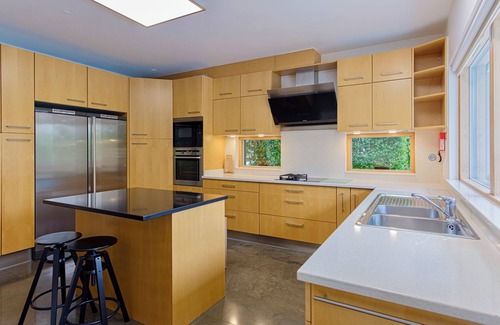 Sao Pedro de Penaferrim Villa | Villa da Penha by refuge® holiday homes