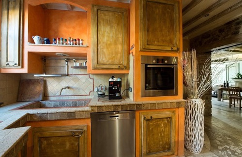 Guiglia House | Villa Dacia home