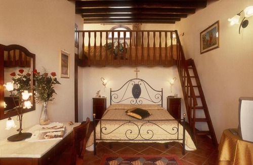 Alia House | Villa Dafne