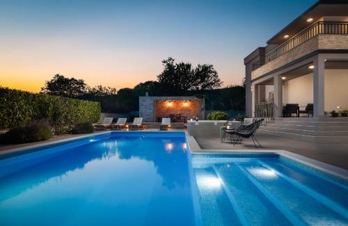 Dicmo Villa | Villa Dali - luxury holiday house in relaxing area