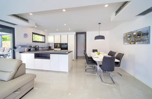 Klimno Villa | Villa Dama with heated pool and Seaview