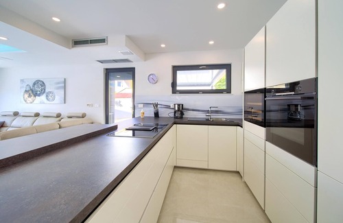 Klimno Villa | Villa Dama with heated pool and Seaview
