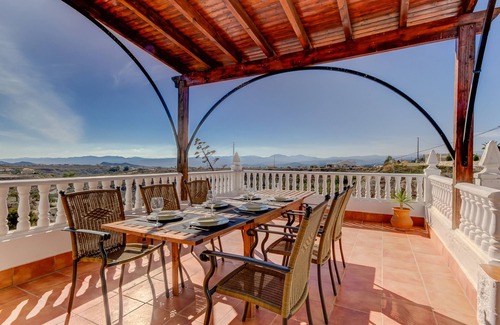Albox Apartment | Villa Damara, luxury holiday apartment Granada, for a relaxing holiday!