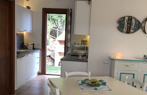Castiadas Villa | VILLA DANTE Wi-Fi -9 SLEEPS -Spacious garden
