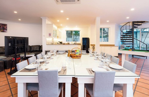 Nong Prue Villa | Villa Danubia - Huge luxury party pool villa 425m2 4br 4bth