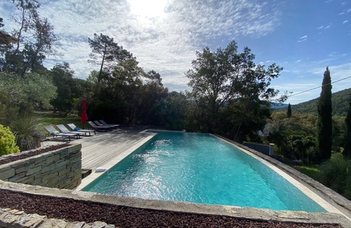 La Mole Villa | Villa DE 200m² AU Coeur DES Vignes DU Golfe DE Saint-tropez