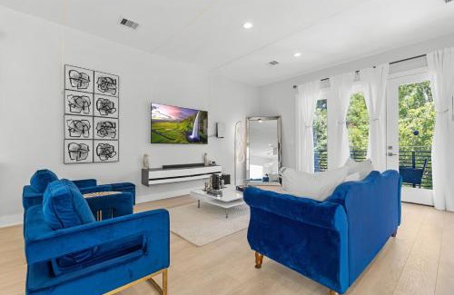 Greater Third Ward Villa | Villa De Briley