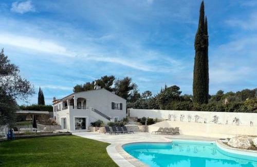 La Treille Villa | Villa de Charme avec Piscine, Marseille