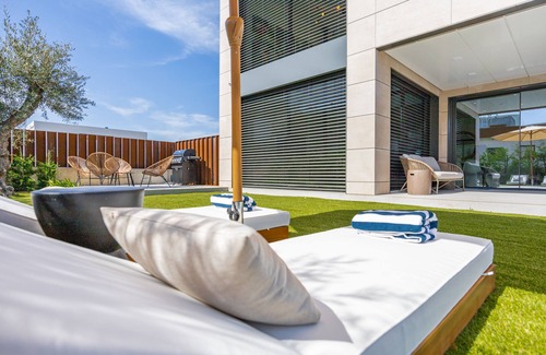 Castello d'Empuries Villa | Villa de Lujo en Costa Brava, 5 Min. de la Playa