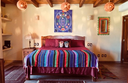 Saladita House | VILLA DE LOS MANGOS @ WORLD CLASS SURF BREAK PLAYA LA SALADITA