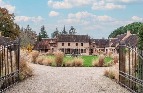 Nouan-le-Fuzelier Villa | Villa de lux Avec Piscine Intérieure Chauffée 1h30 de Paris