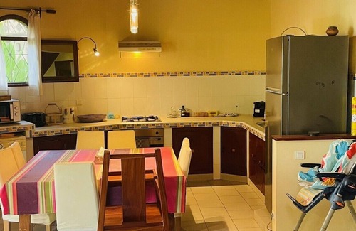 Cap Skirring Villa | Villa de luxe 3 CH, jardin tropical, bord de plage et piscine commune