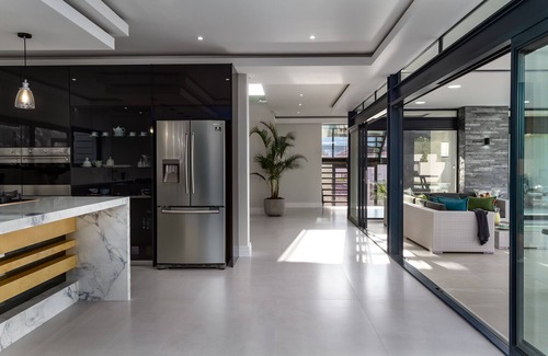 Franschhoek Villa | Villa De Luxe: Enjoy life in the lap of luxury