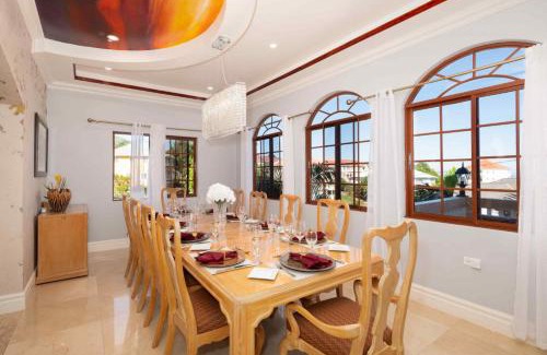 Discovery Bay Villa | Villa De-Luxe Paradise