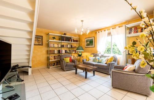 Bazas House | Villa De Monzie, Bazas Centre