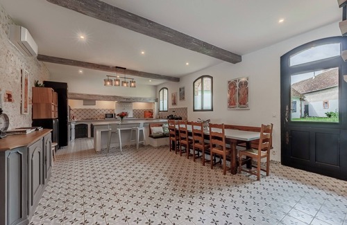 Langon Villa | Villa de Nocfond, rural luxury 2 hours from Paris with jacuzzi, sauna, swimming pool, air conditioning