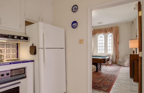 Southeast Heights Villa | Villa de San Rafael & Guest House