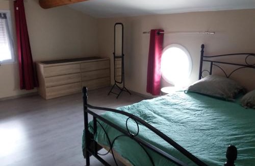 Saint-Victor-la-Coste Villa | Villa de vacances