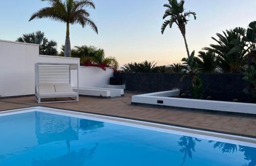 Puerto Calero Villa | Villa Dedalos - A luxury large villa with a heated pool in Puerto Calero