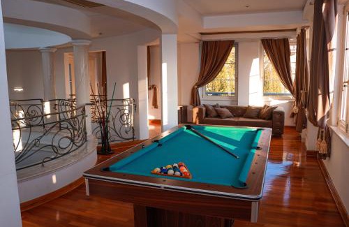 Savski Venac Villa | Villa Dedinje