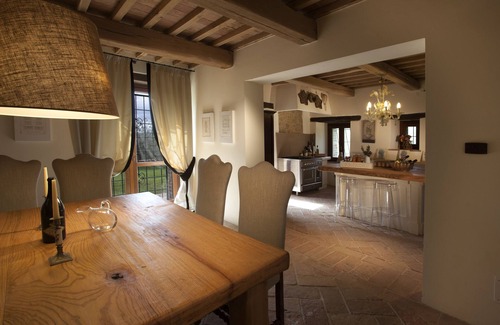Perugia Villa | "Villa dei Cavalli" Luxury in the country with magnificent Sw. Pool in Perugia
