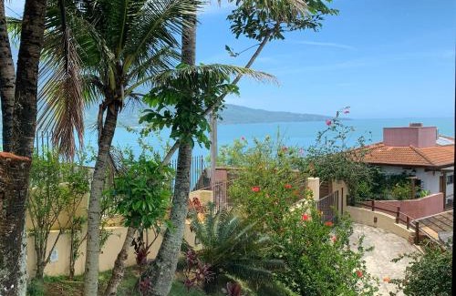 Praia de Barequecaba House | Villa Dei Fiori